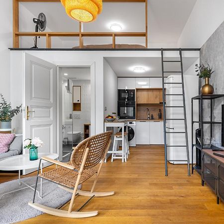 Elegant Apartments Located In The Centre Of Prague Luaran gambar