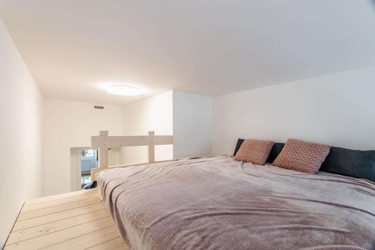 Elegant Apartments Located In The Centre Of Prague Luaran gambar