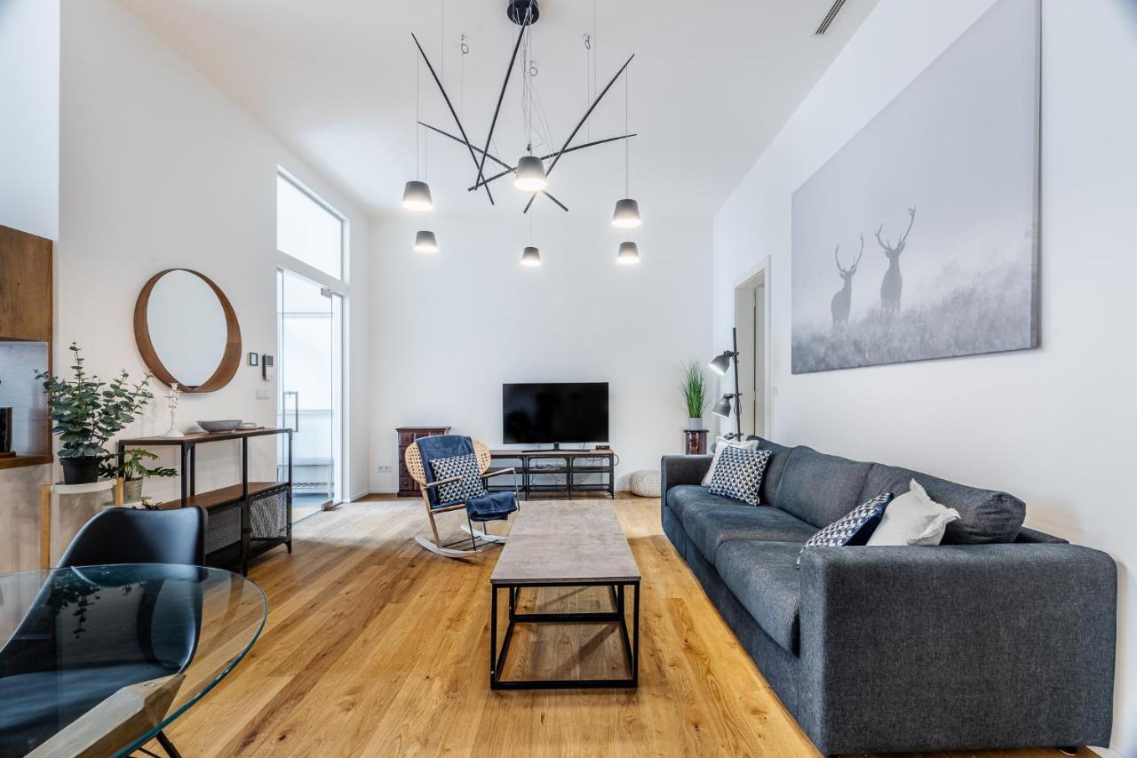 Elegant Apartments Located In The Centre Of Prague Luaran gambar
