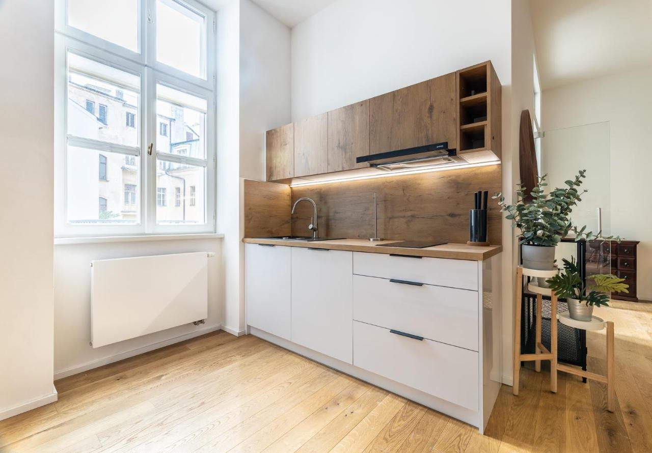 Elegant Apartments Located In The Centre Of Prague Luaran gambar
