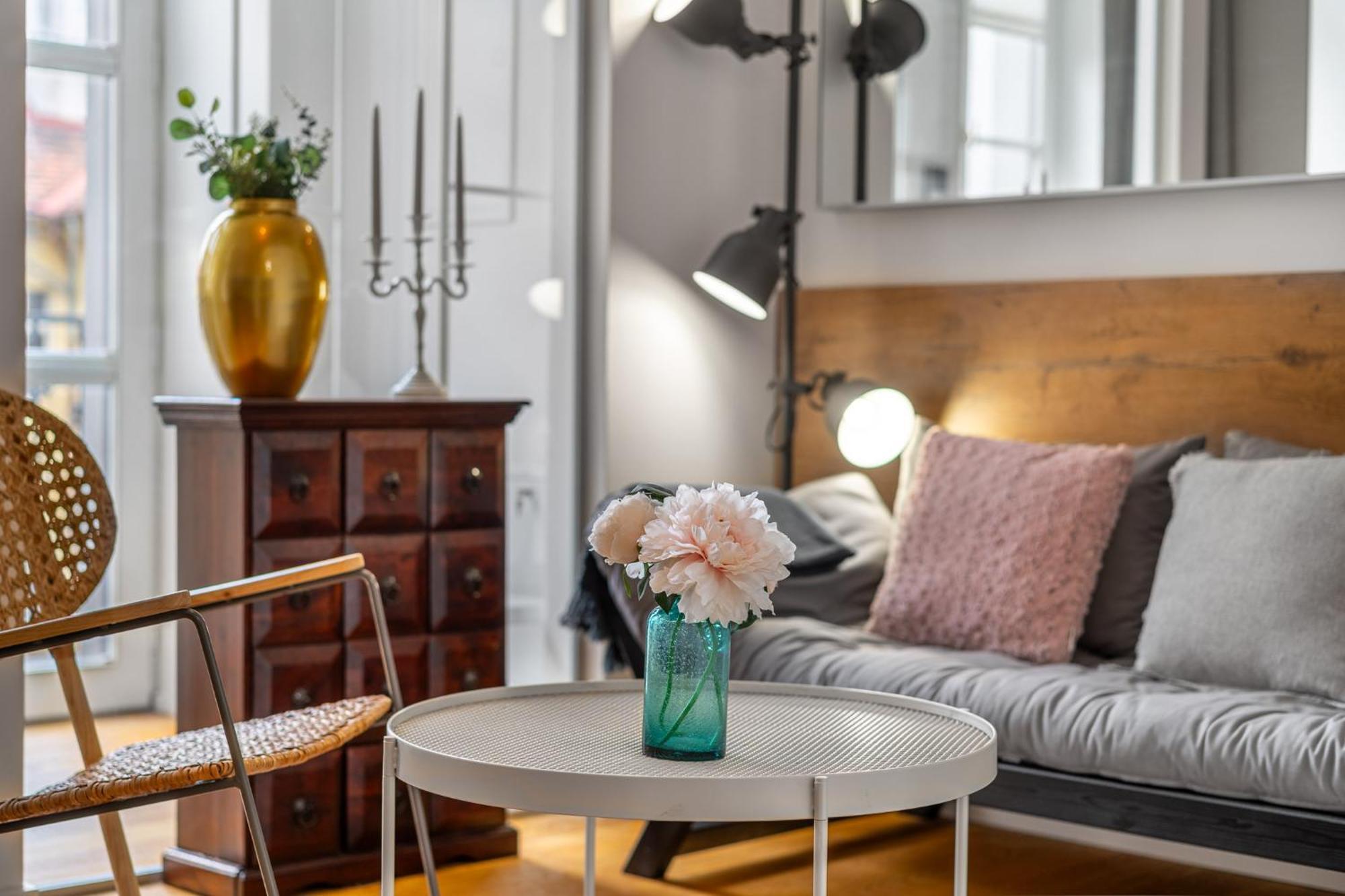 Elegant Apartments Located In The Centre Of Prague Luaran gambar